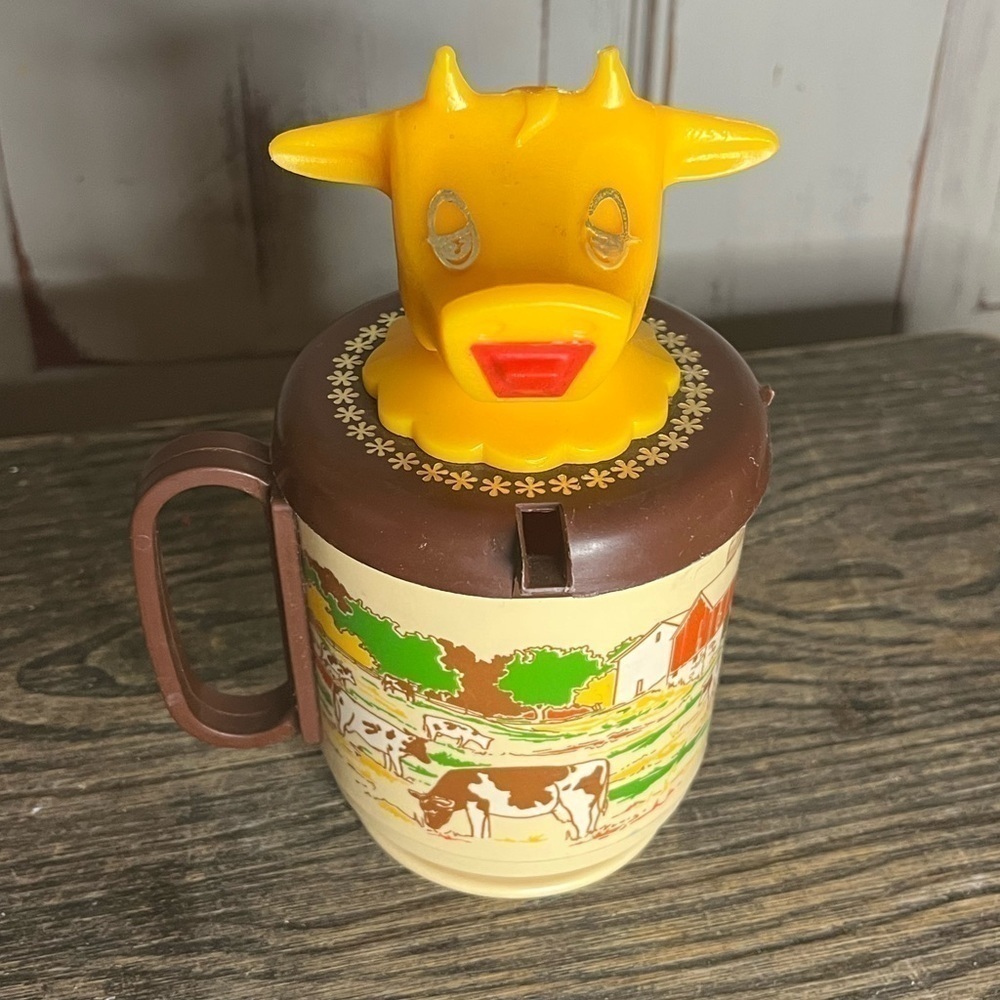 Vintage Whirley Industries Bessie Cow milk plastic kid mug cup set farm souvenir